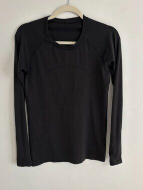 Women's Lululemon Swifty Black Long Sleeve Top